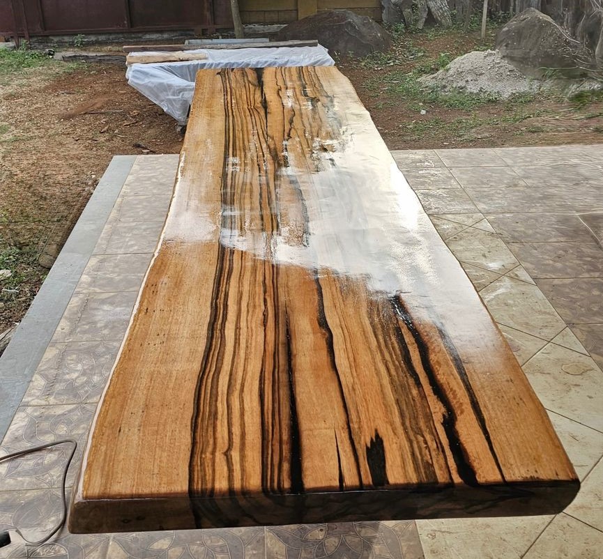 Meja epoxy resin model 12